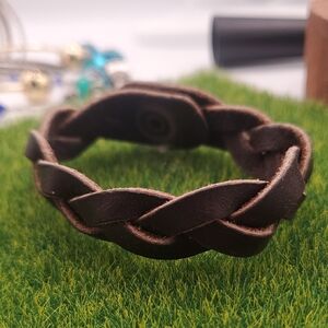 Braided Leather Bracelet B3321